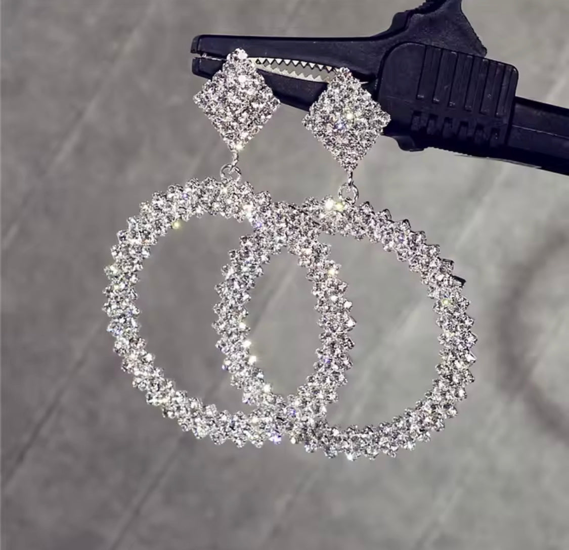 Crystal Circle Drop Earrings, Round Female Ear Ornaments, Simple Resin Round Stud Earring, Round Shape Crystal Earrings Crystal Circle Drop Earrings, Round Female Ear Ornaments, Simple Resin Round Stud Earring, Round Shape Crystal Earrings